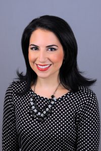Connie Tahinos headshot