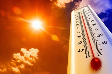 Large thermometer showing extreme heat